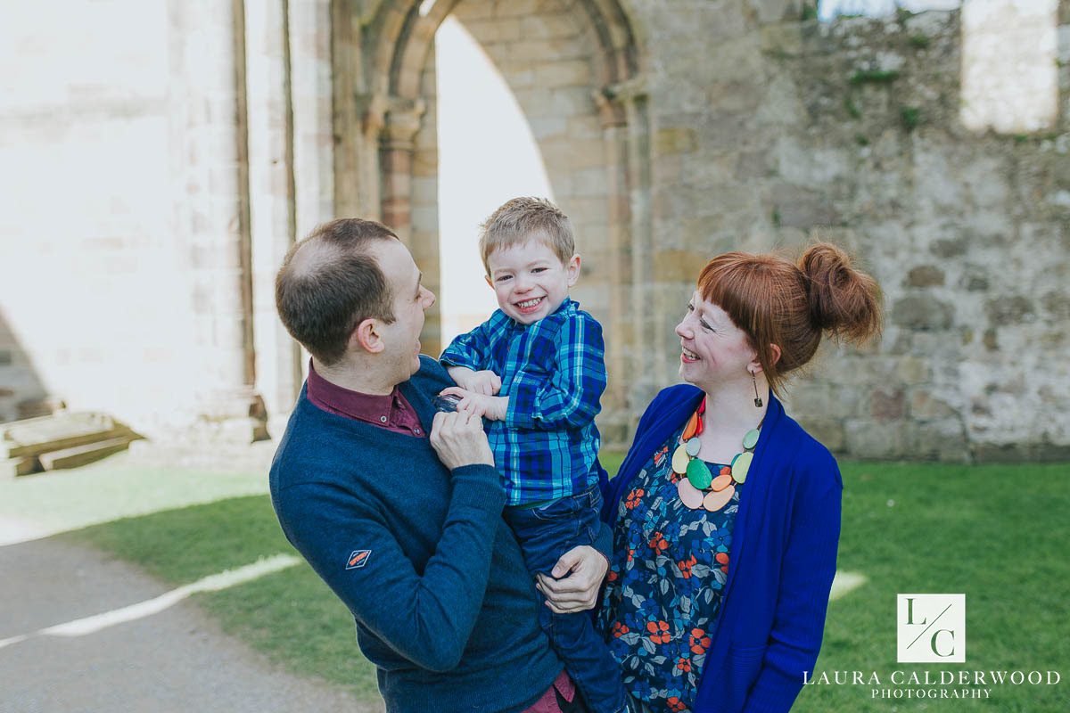 Bolton Abbey Family engagement shoot | by Yorkshire wedding photographer Laura Calderwood