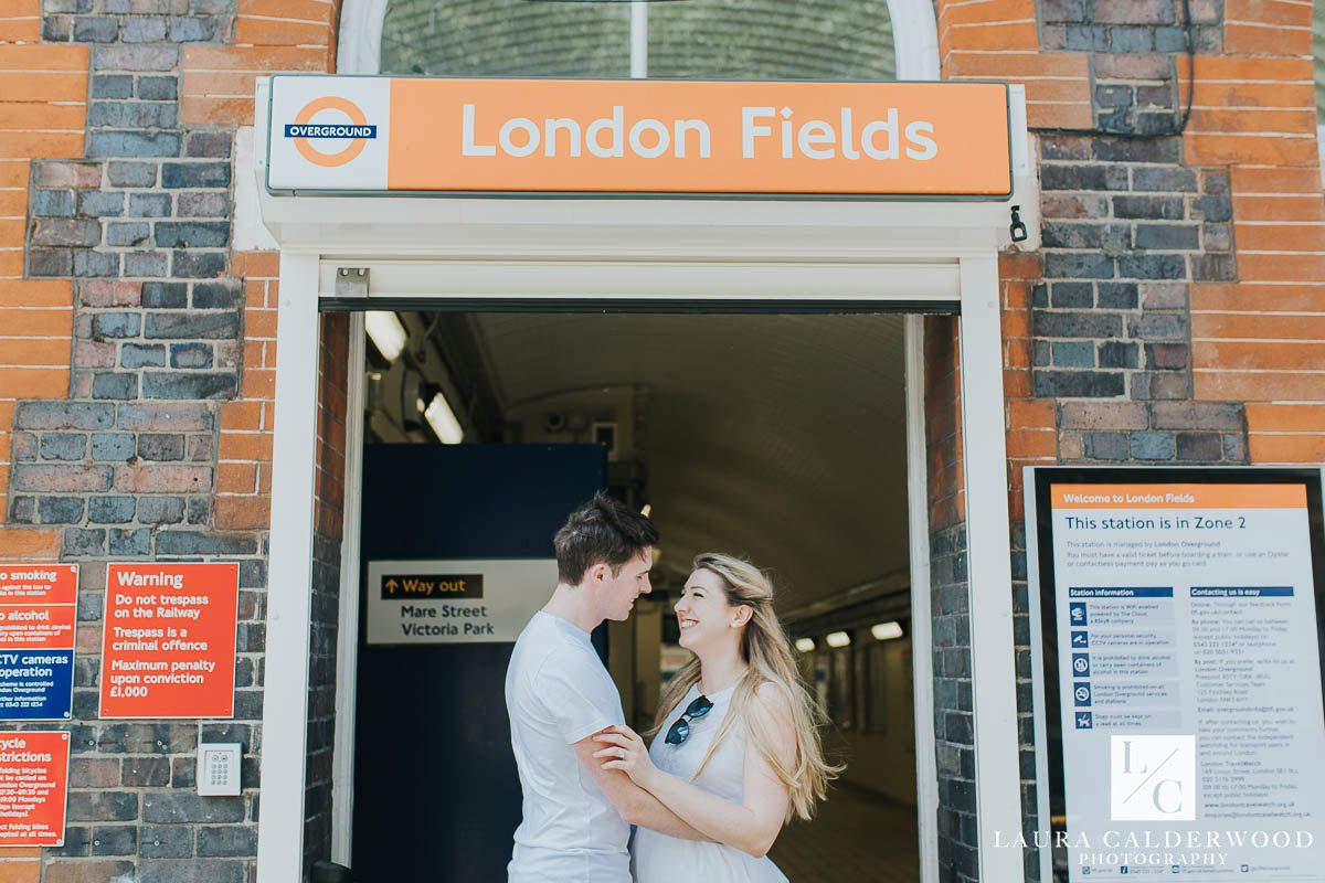 Victoria Park London engagement shoot | by Yorkshire wedding photographer Laura Calderwood