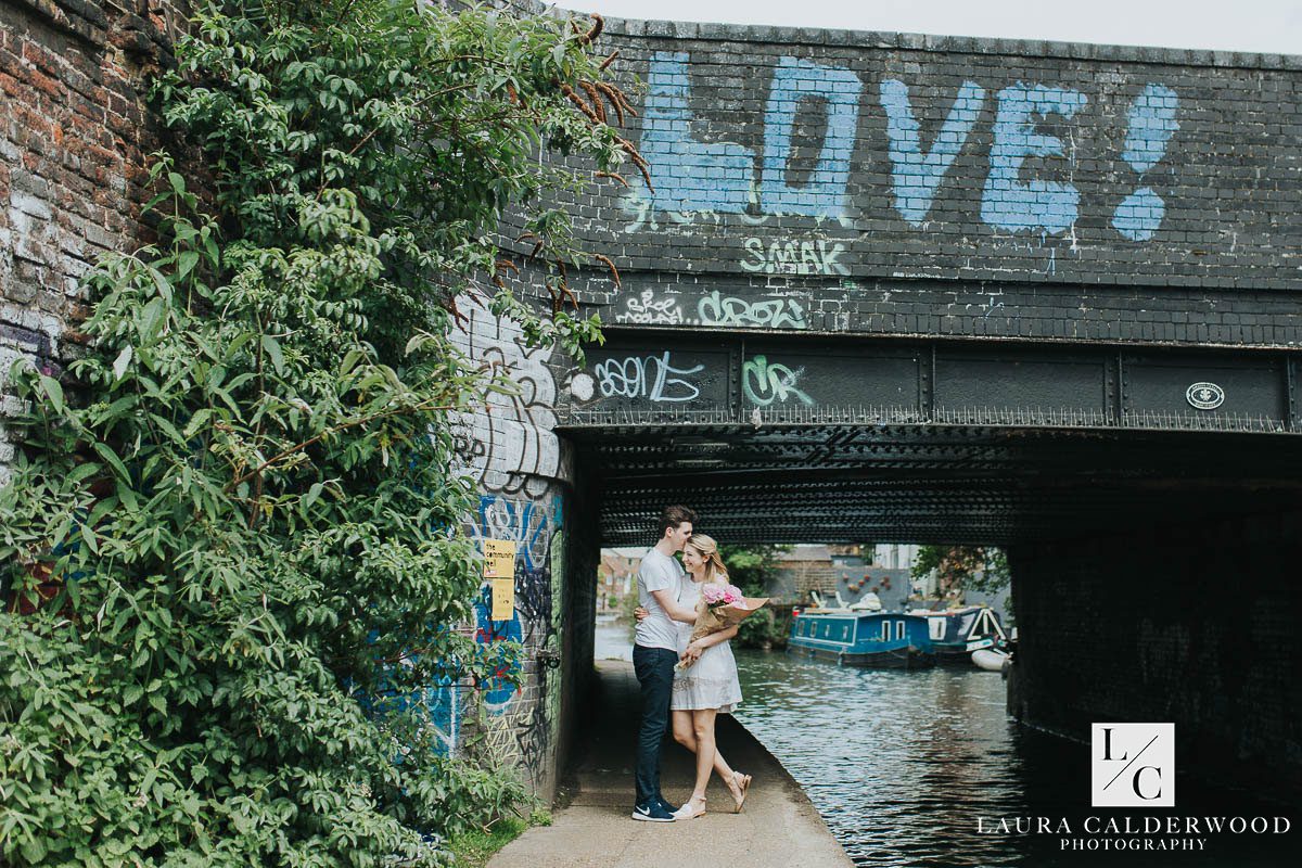 Victoria Park London engagement shoot | by Yorkshire wedding photographer Laura Calderwood
