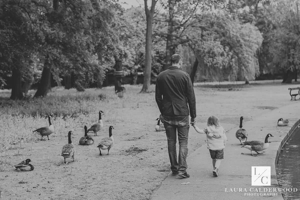 York family photography | family photo shoot at Rowntree Park in York by Laura Calderwood Photography