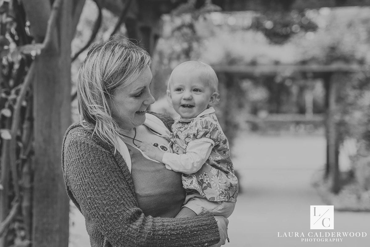York family photography | family photo shoot at Rowntree Park in York by Laura Calderwood Photography