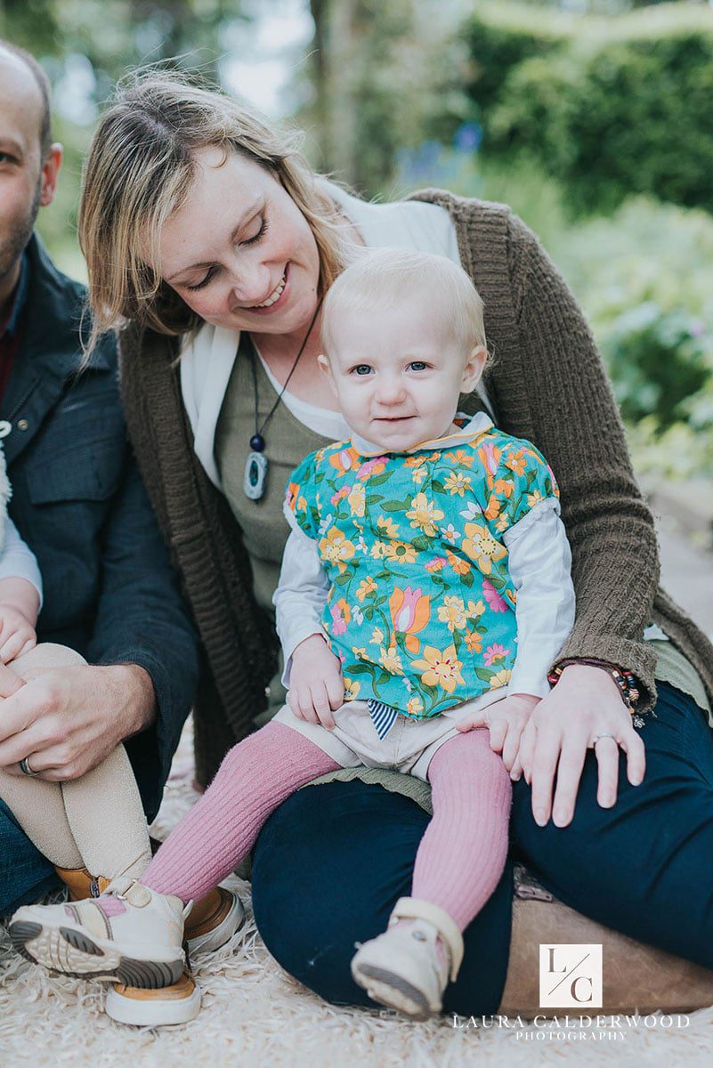 York family photography | family photo shoot at Rowntree Park in York by Laura Calderwood Photography
