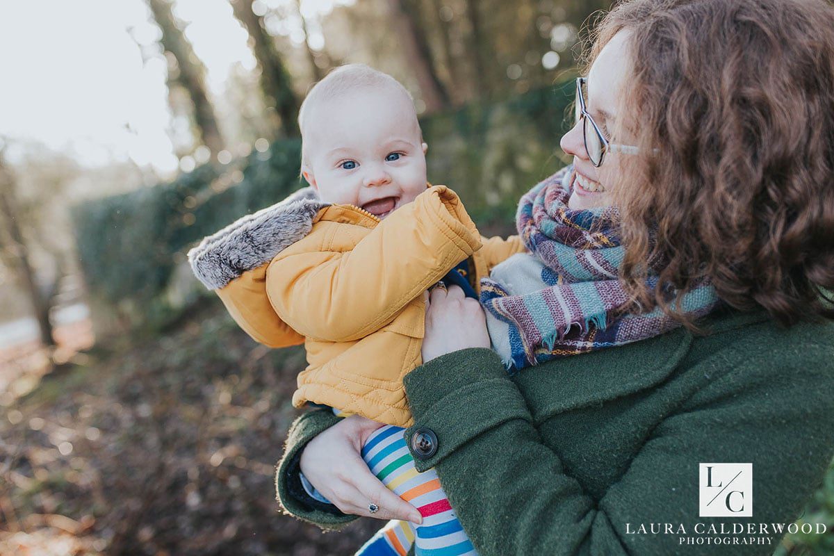 leeds baby photography | winter baby family photo shoot at Golden Arce Park in Leeds by Laura Calderwood Photography