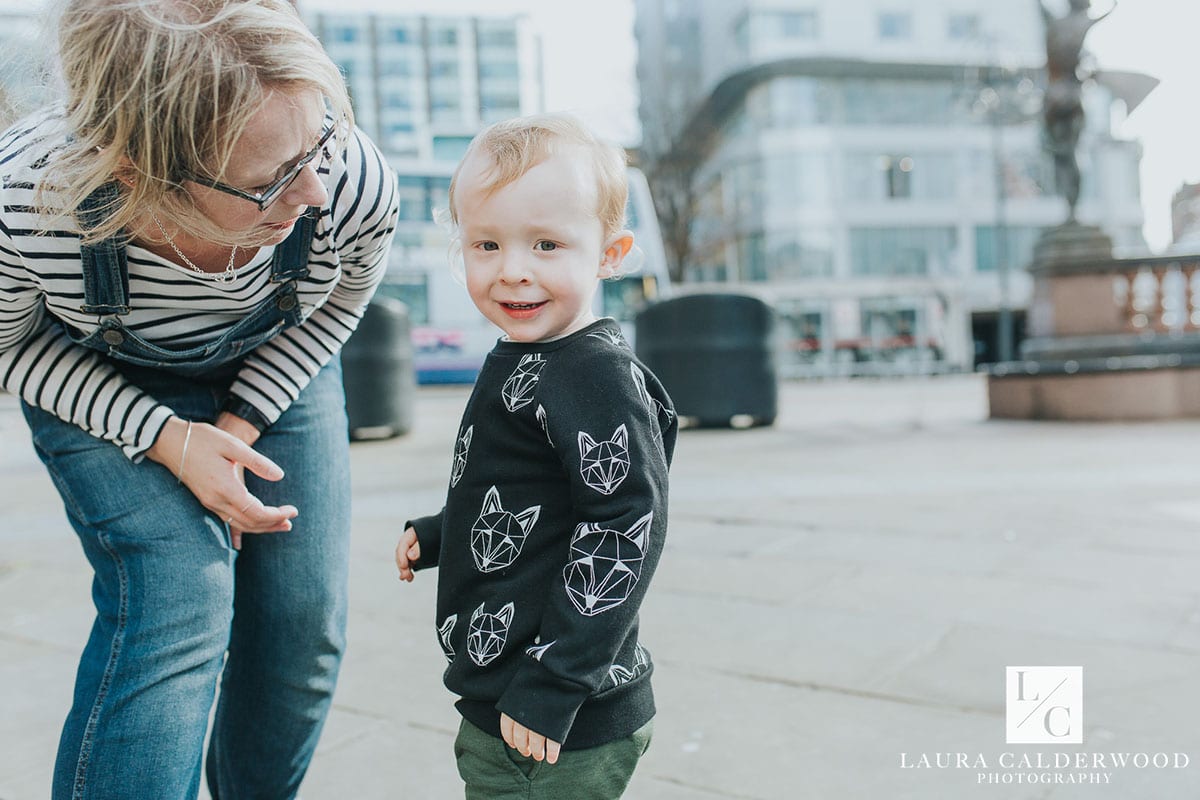 leeds family photographer | family photo shoot in Leeds city centre by Laura Calderwood Photography