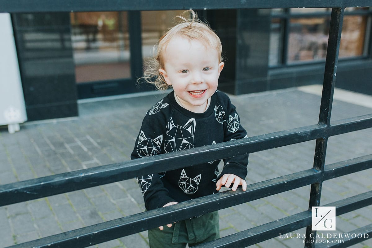 leeds family photographer | family photo shoot in Leeds city centre by Laura Calderwood Photography