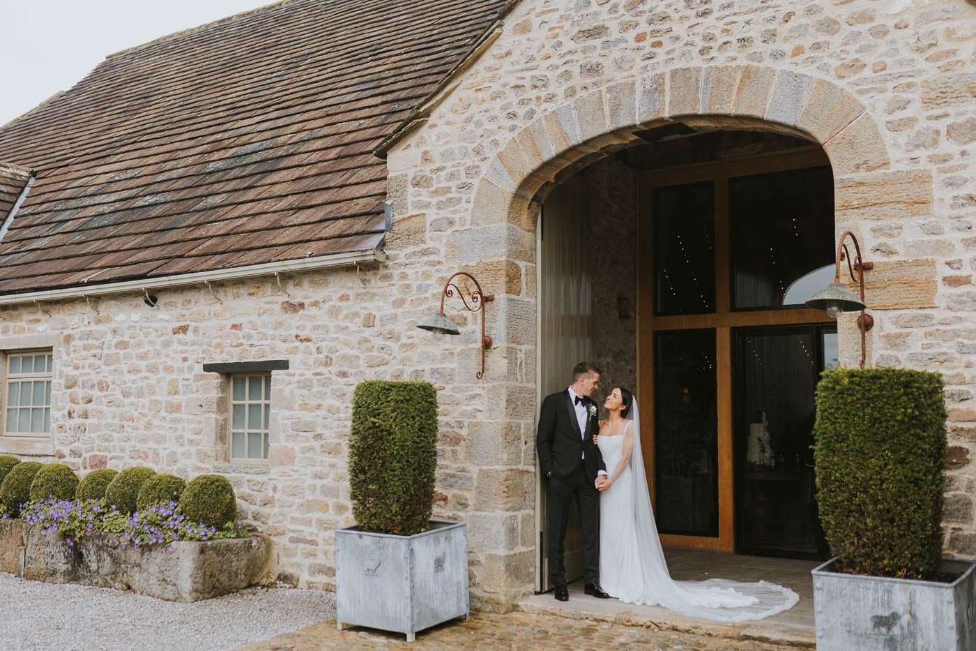 wedding photos tithe barn bolton abbey